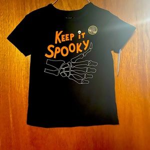 Halloween kids T-shirts. Glow in the dark. Size 6/7 small. New with tags.
